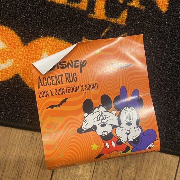 Mickey Mouse skeleton accent Halloween rug - Picture 2 of 2